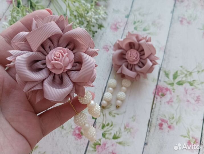 Резинка для волос Пудровые розы