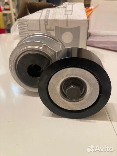 Натяжитель ремня в сборе Мерседес Атего Оригинал