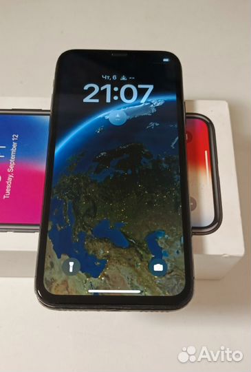 iPhone X, 64 ГБ