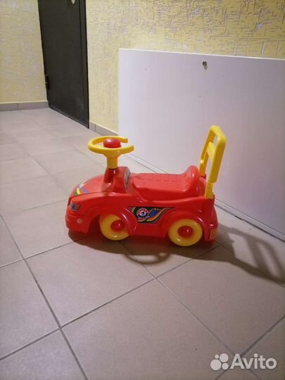 Детская машинка толокар каталка