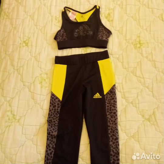 Топ и леггинсы adidas