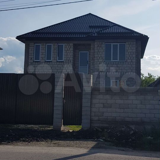 Дом 200 м² на участке 4 сот.