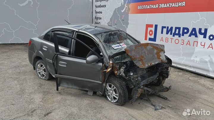 Фонарь задний левый Kia Rio 2 (JB) 92401-1G010