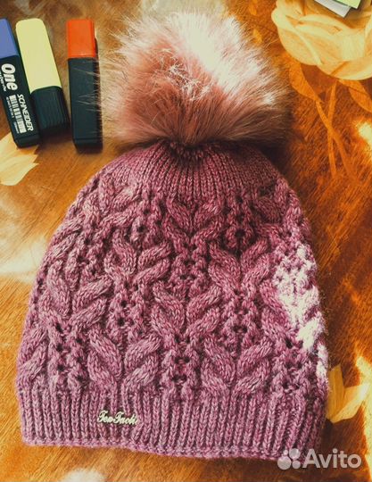 Красивая двойная шапка с помпоном