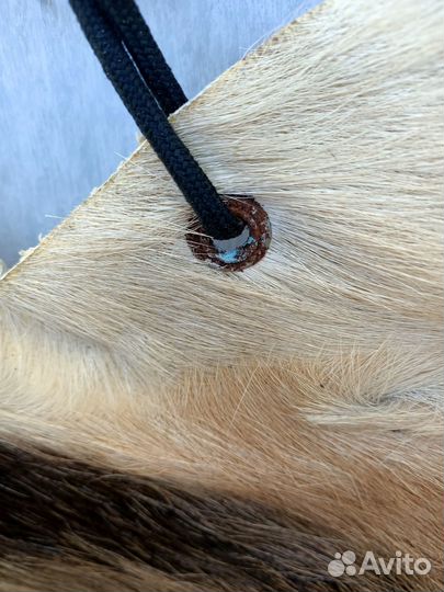 Картина на шкуре