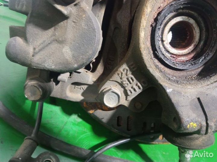 Ступица (кулак, цапфа) передняя левая Subaru