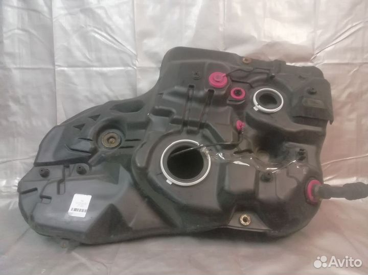 Бак топливный Toyota Highlander (XU20) I рестайлин