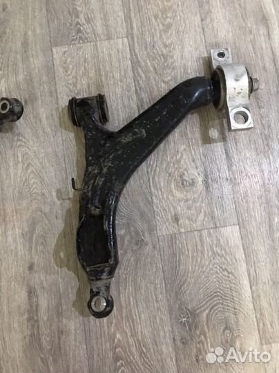 Передние нижние рычаги lexus is 250