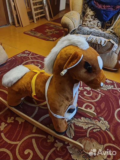 Игрушка лошадь качалка