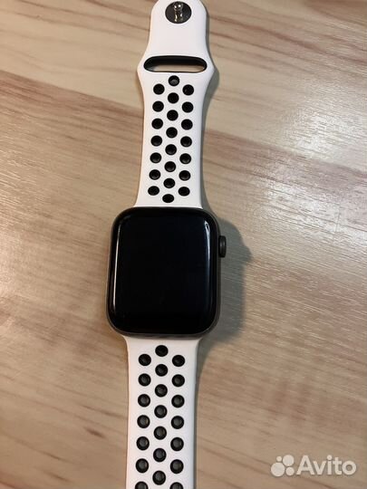 Apple watch Series 5 44mm