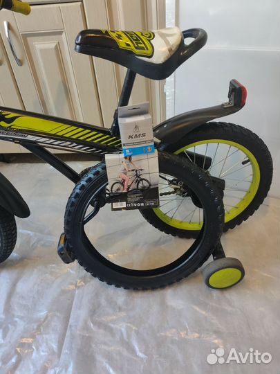 Продается детский велосипед Hot Wheels 16