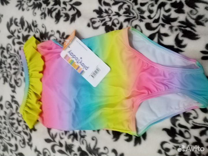Продам купальник детский новый