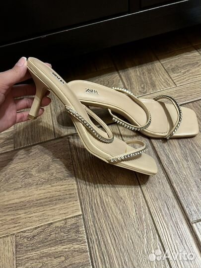 Босоножки zara