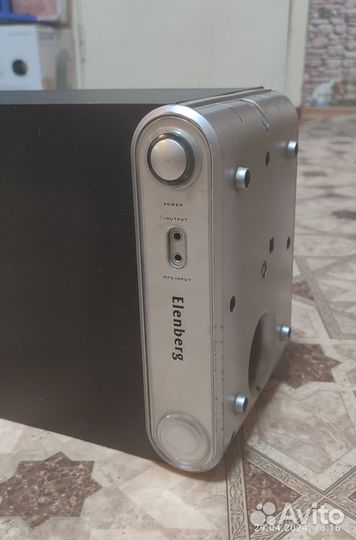 Сабвуфер с колонками