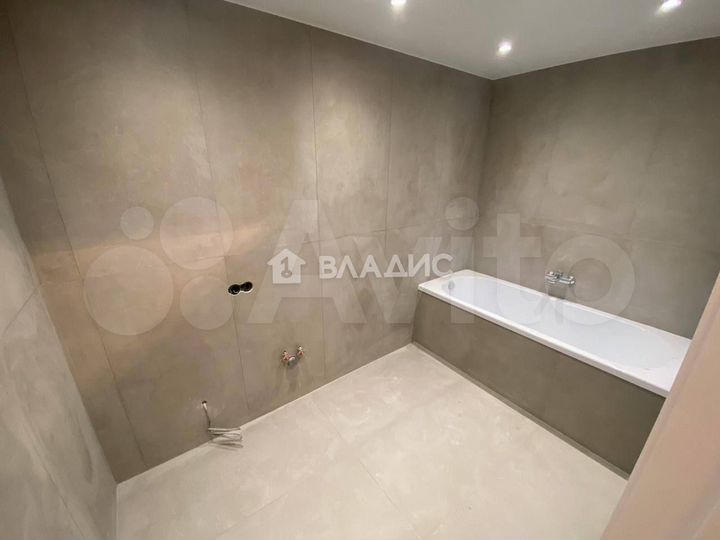 3-к. квартира, 90 м², 14/14 эт.