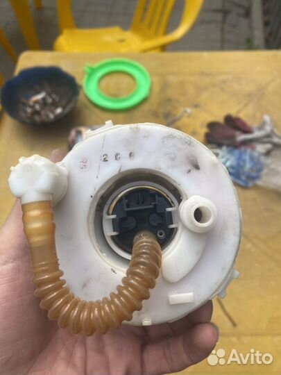 Топливный насос с фильтром rio solaris 2011-2015