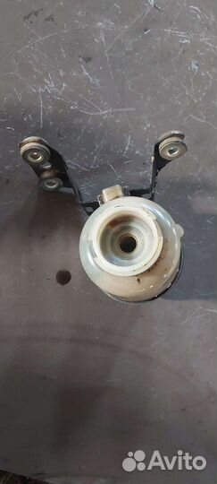 Бачок гидроусилителя на Nissan Skyline v35