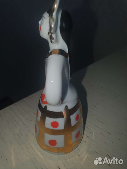 Статуэтка Матрешка фарфор