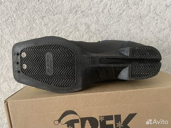 Лыжные ботинки