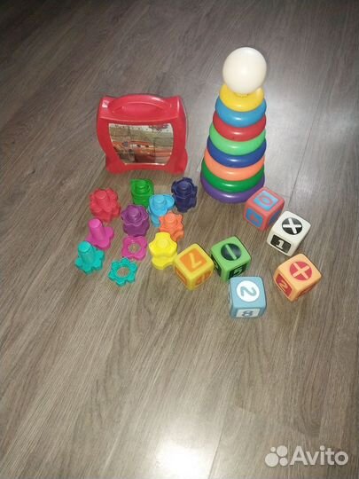 Пирамидка, кубики, конструктор