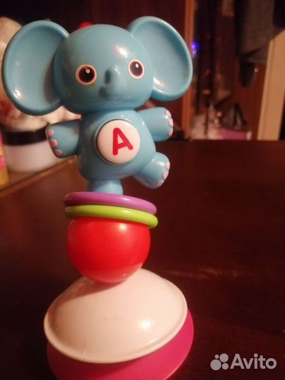 Слон игрушка