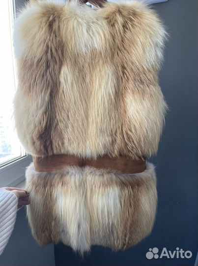 Меховой жилет из лисы
