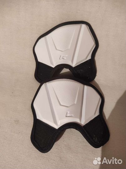 Профессиональная хоккейная защита