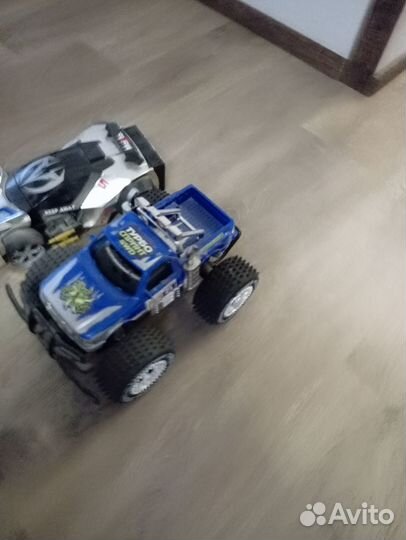 Машинки на пульте управления