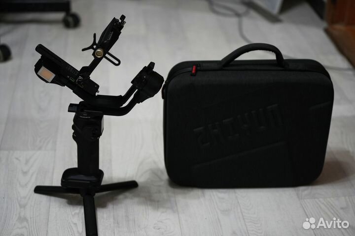 Стабилизатор Zhiyun crane 4