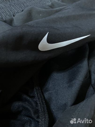 Спортивные шорты