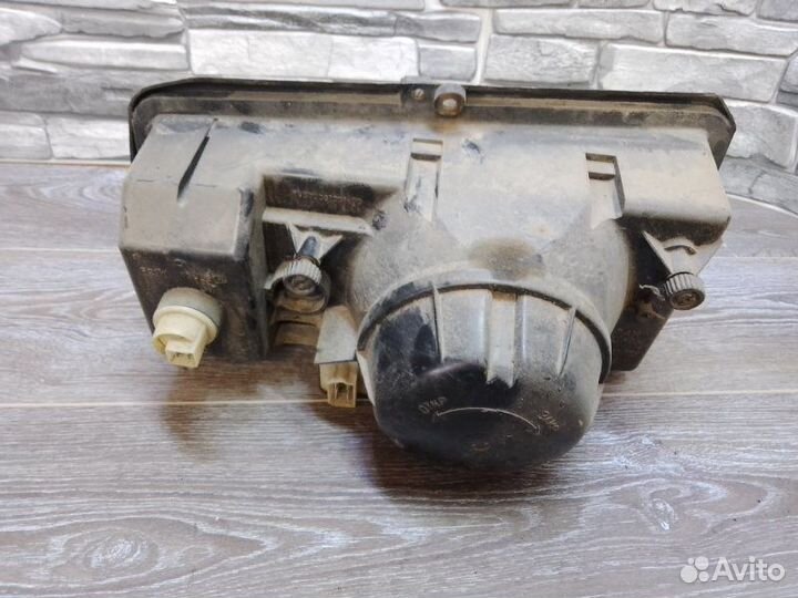 Фара галогеновая передняя левая Ваз 2107 2103 8кл