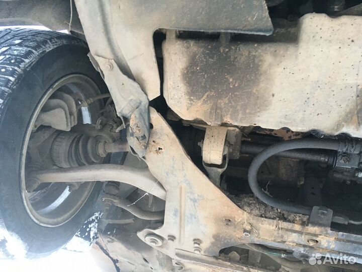 Привод левый Пежо 406 1.8 1998