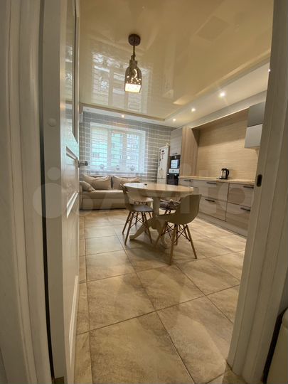 2-к. квартира, 71 м², 2/16 эт.