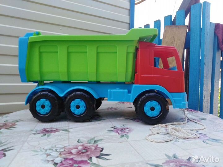 Большой грузовик игрушка