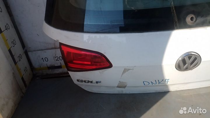 Крышка багажника 5G6827025AA Volkswagen Golf 7 (2012-2019)