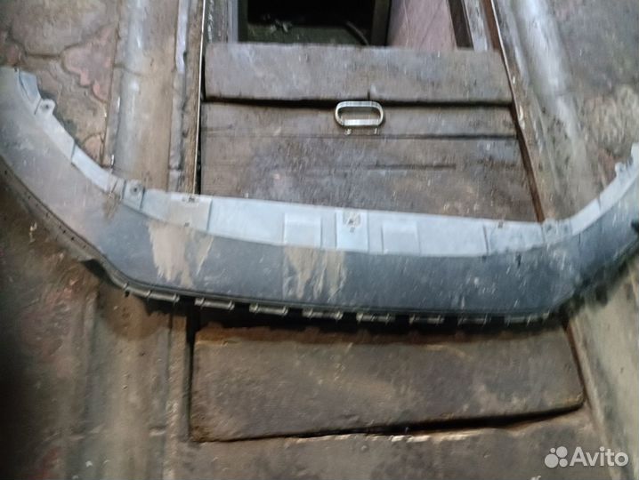 Накладка переднего бампера Volkswagen Polo 6