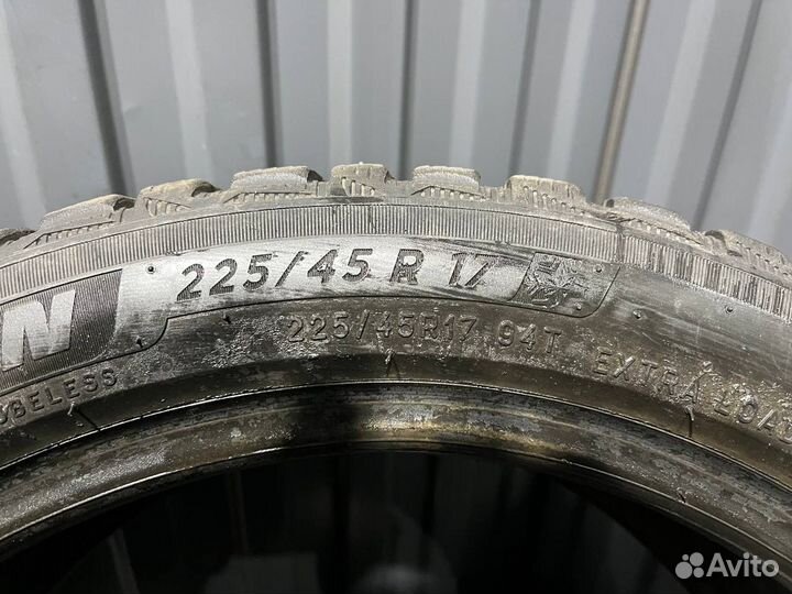 Michelin X-Ice North 4 225/45 R17 94T