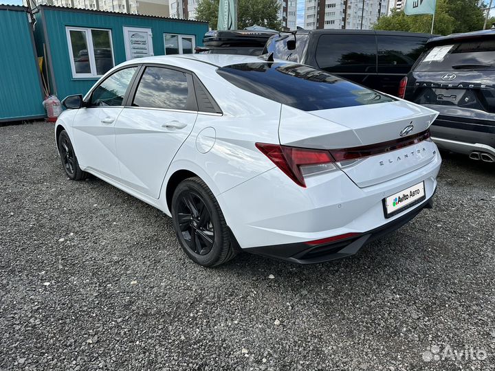 Hyundai Elantra 2.0 AT, 2021, 35 932 км