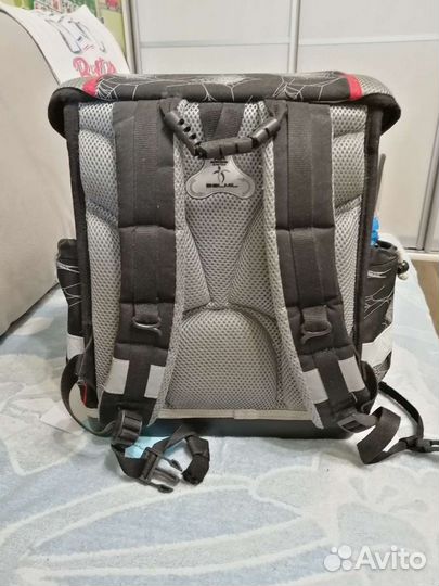 Рюкзак школьный