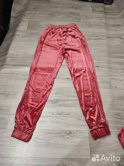 Лучший женский костюм 42 (S)