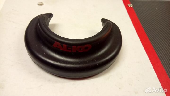 Лодочный прицеп 4470мм с черной защитой бампера Ее