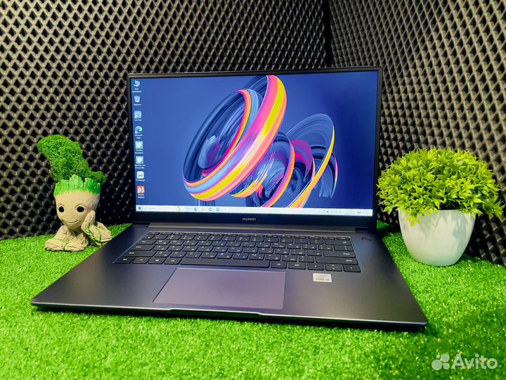 Ноутбук Huawei i3-10Th/8/SSD 256/UHD