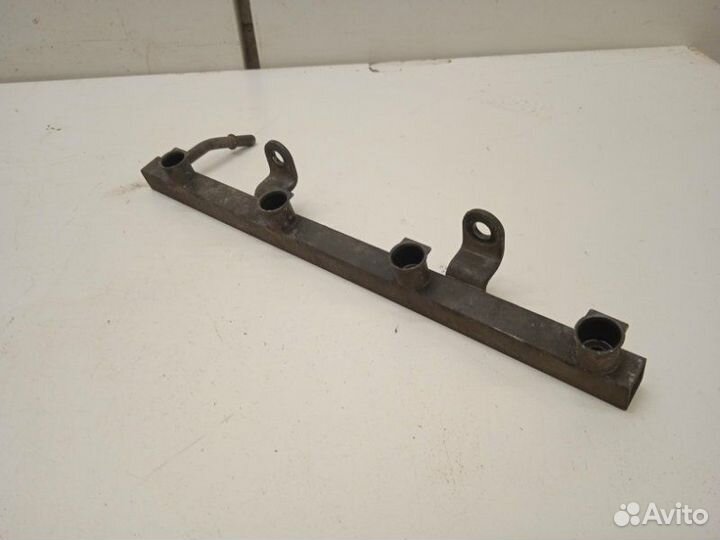 Рейка топливная (рампа) Chevrolet Lacetti J200 1.6