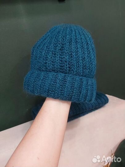 Комплект шапка и шарф новый
