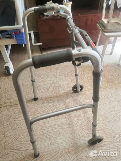 Ходунки для инвалидов бу