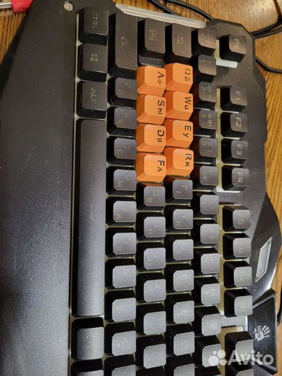 Игровая клавиатура с подсветкой
