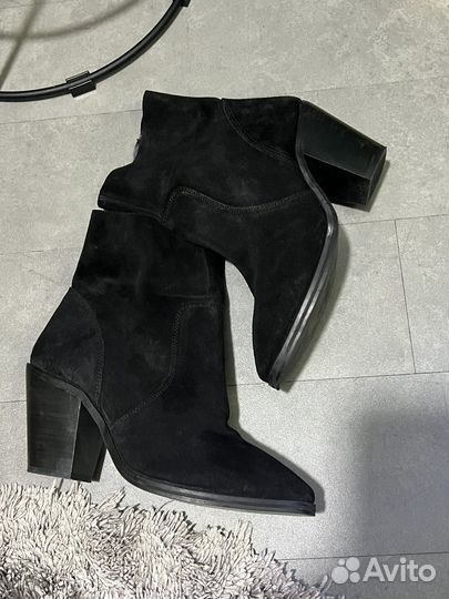 Ботильоны нат замша 40р-р