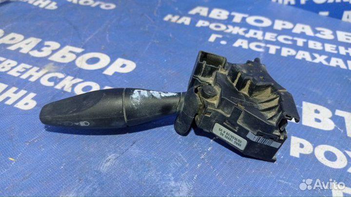 Переключатель поворотов Ford Focus 1 седан 2002