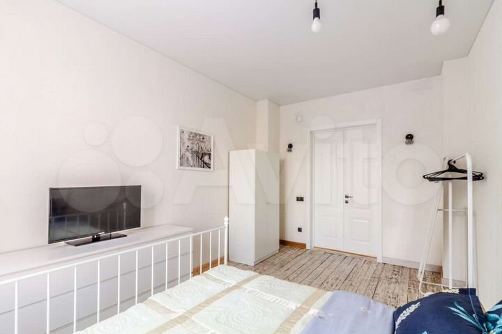 2-к. квартира, 65 м², 1/4 эт.