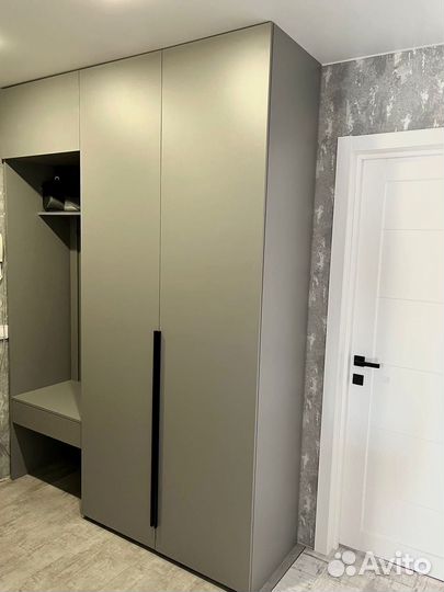 Гардеробный шкаф 